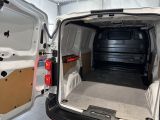 Opel Vivaro bei Gebrauchtwagen.expert - Abbildung (15 / 15) Opel Vivaro bei Gebrauchtwagen.expert - Abbildung (15 / 15)