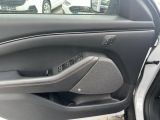 Ford Mustang Mach-E bei Gebrauchtwagen.expert - Abbildung (8 / 15)