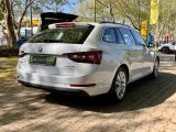 Skoda Superb bei Gebrauchtwagen.expert - Abbildung (8 / 15)