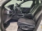 Jaguar F-Pace bei Gebrauchtwagen.expert - Abbildung (11 / 15)