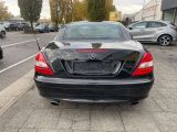 Mercedes-Benz SLK-Klasse bei Gebrauchtwagen.expert - Abbildung (6 / 10) Mercedes-Benz SLK-Klasse bei Gebrauchtwagen.expert - Abbildung (6 / 10)