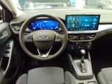 Ford Focus Turnier bei Gebrauchtwagen.expert - Abbildung (14 / 15) Ford Focus Turnier bei Gebrauchtwagen.expert - Abbildung (14 / 15)