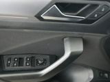 VW T-Roc bei Gebrauchtwagen.expert - Abbildung (11 / 15)