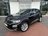 VW T-Roc bei Gebrauchtwagen.expert - Abbildung (2 / 15) VW T-Roc bei Gebrauchtwagen.expert - Abbildung (2 / 15)