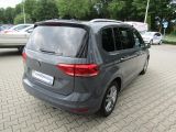 VW Touran bei Gebrauchtwagen.expert - Abbildung (2 / 4)