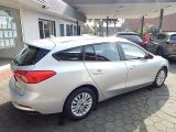 Ford Focus Turnier bei Gebrauchtwagen.expert - Abbildung (5 / 15)