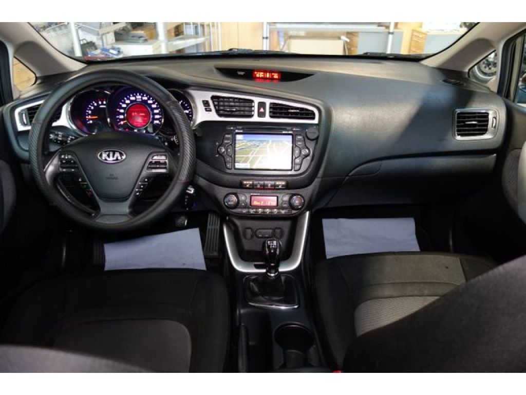 Kia Ceed bei Gebrauchtwagen.expert - Hauptabbildung Kia Ceed bei Gebrauchtwagen.expert - Hauptabbildung