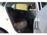 VW Polo V bei Gebrauchtwagen.expert - Abbildung (13 / 15) VW Polo V bei Gebrauchtwagen.expert - Abbildung (13 / 15)
