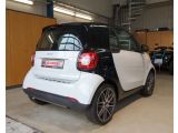 Smart smart fortwo bei Gebrauchtwagen.expert - Abbildung (5 / 15)