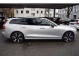 Volvo V60 bei Gebrauchtwagen.expert - Abbildung (7 / 15) Volvo V60 bei Gebrauchtwagen.expert - Abbildung (7 / 15)