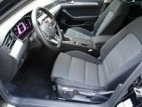 VW Passat bei Gebrauchtwagen.expert - Abbildung (5 / 15)
