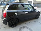 Mini Cooper S bei Gebrauchtwagen.expert - Abbildung (14 / 15)