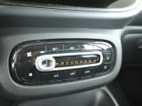 Smart smart fortwo bei Gebrauchtwagen.expert - Abbildung (14 / 15) Smart smart fortwo bei Gebrauchtwagen.expert - Abbildung (14 / 15)