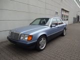 Mercedes-Benz 260 bei Gebrauchtwagen.expert - Abbildung (2 / 15)