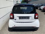 Smart smart fortwo bei Gebrauchtwagen.expert - Abbildung (9 / 15)