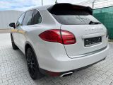 Porsche Cayenne bei Gebrauchtwagen.expert - Abbildung (7 / 15)