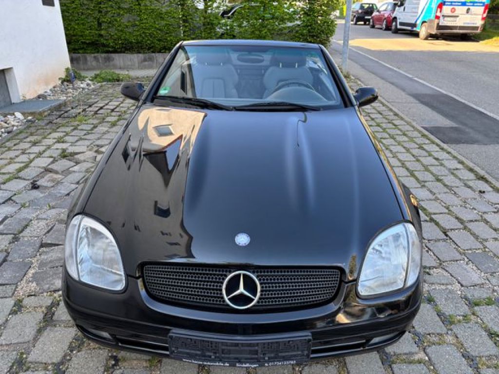Mercedes-Benz SLK-Klasse bei Gebrauchtwagen.expert - Hauptabbildung Mercedes-Benz SLK-Klasse bei Gebrauchtwagen.expert - Hauptabbildung