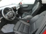 Volvo XC40 bei Gebrauchtwagen.expert - Abbildung (3 / 15) Volvo XC40 bei Gebrauchtwagen.expert - Abbildung (3 / 15)