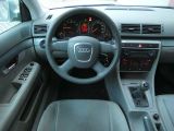 Audi A4 bei Gebrauchtwagen.expert - Abbildung (11 / 15) Audi A4 bei Gebrauchtwagen.expert - Abbildung (11 / 15)