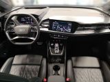 Audi 40 e-tron S line bei Gebrauchtwagen.expert - Abbildung (11 / 14)