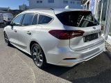 Ford Focus Turnier bei Gebrauchtwagen.expert - Abbildung (8 / 15) Ford Focus Turnier bei Gebrauchtwagen.expert - Abbildung (8 / 15)