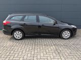 Ford Focus Turnier bei Gebrauchtwagen.expert - Abbildung (4 / 15)