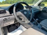 VW Golf V bei Gebrauchtwagen.expert - Abbildung (14 / 15)