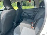 Dacia Duster II bei Gebrauchtwagen.expert - Abbildung (15 / 15) Dacia Duster II bei Gebrauchtwagen.expert - Abbildung (15 / 15)