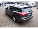 Ford Focus Turnier bei Gebrauchtwagen.expert - Abbildung (6 / 15)
