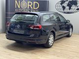 VW Passat bei Gebrauchtwagen.expert - Abbildung (10 / 10) VW Passat bei Gebrauchtwagen.expert - Abbildung (10 / 10)