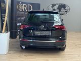 VW Tiguan bei Gebrauchtwagen.expert - Abbildung (9 / 10) VW Tiguan bei Gebrauchtwagen.expert - Abbildung (9 / 10)