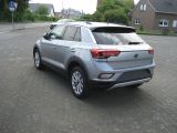 VW T-Roc bei Gebrauchtwagen.expert - Abbildung (2 / 7)