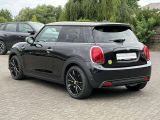 Mini Cooper bei Gebrauchtwagen.expert - Abbildung (4 / 15) Mini Cooper bei Gebrauchtwagen.expert - Abbildung (4 / 15)