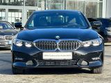 BMW 320 320i Aut Sport Line bei Gebrauchtwagen.expert - Abbildung (2 / 9)
