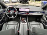 BMW M5 bei Gebrauchtwagen.expert - Abbildung (7 / 15) BMW M5 bei Gebrauchtwagen.expert - Abbildung (7 / 15)