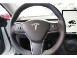 Tesla Model 3 bei Gebrauchtwagen.expert - Abbildung (12 / 15) Tesla Model 3 bei Gebrauchtwagen.expert - Abbildung (12 / 15)