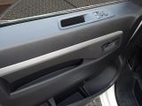 Opel Zafira bei Gebrauchtwagen.expert - Abbildung (12 / 15) Opel Zafira bei Gebrauchtwagen.expert - Abbildung (12 / 15)