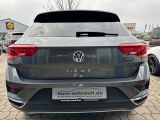 VW T-Roc bei Gebrauchtwagen.expert - Abbildung (9 / 15)