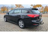 Ford Focus Turnier bei Gebrauchtwagen.expert - Abbildung (4 / 15)
