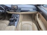 Audi A8 bei Gebrauchtwagen.expert - Abbildung (14 / 15) Audi A8 bei Gebrauchtwagen.expert - Abbildung (14 / 15)