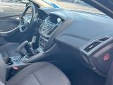 Ford Focus Turnier bei Gebrauchtwagen.expert - Abbildung (6 / 15) Ford Focus Turnier bei Gebrauchtwagen.expert - Abbildung (6 / 15)
