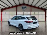 Ford Focus Turnier bei Gebrauchtwagen.expert - Abbildung (3 / 15) Ford Focus Turnier bei Gebrauchtwagen.expert - Abbildung (3 / 15)