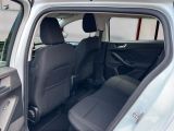 Ford Focus Turnier bei Gebrauchtwagen.expert - Abbildung (14 / 15) Ford Focus Turnier bei Gebrauchtwagen.expert - Abbildung (14 / 15)