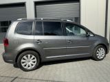 VW Touran bei Gebrauchtwagen.expert - Abbildung (9 / 14)