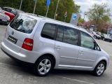 VW Touran bei Gebrauchtwagen.expert - Abbildung (4 / 10)