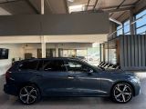Volvo V60 bei Gebrauchtwagen.expert - Abbildung (4 / 15) Volvo V60 bei Gebrauchtwagen.expert - Abbildung (4 / 15)