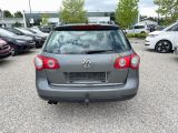 VW Passat bei Gebrauchtwagen.expert - Abbildung (5 / 15)