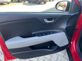 Kia Stonic bei Gebrauchtwagen.expert - Abbildung (10 / 15) Kia Stonic bei Gebrauchtwagen.expert - Abbildung (10 / 15)