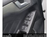 Ford Focus Turnier bei Gebrauchtwagen.expert - Abbildung (11 / 15) Ford Focus Turnier bei Gebrauchtwagen.expert - Abbildung (11 / 15)