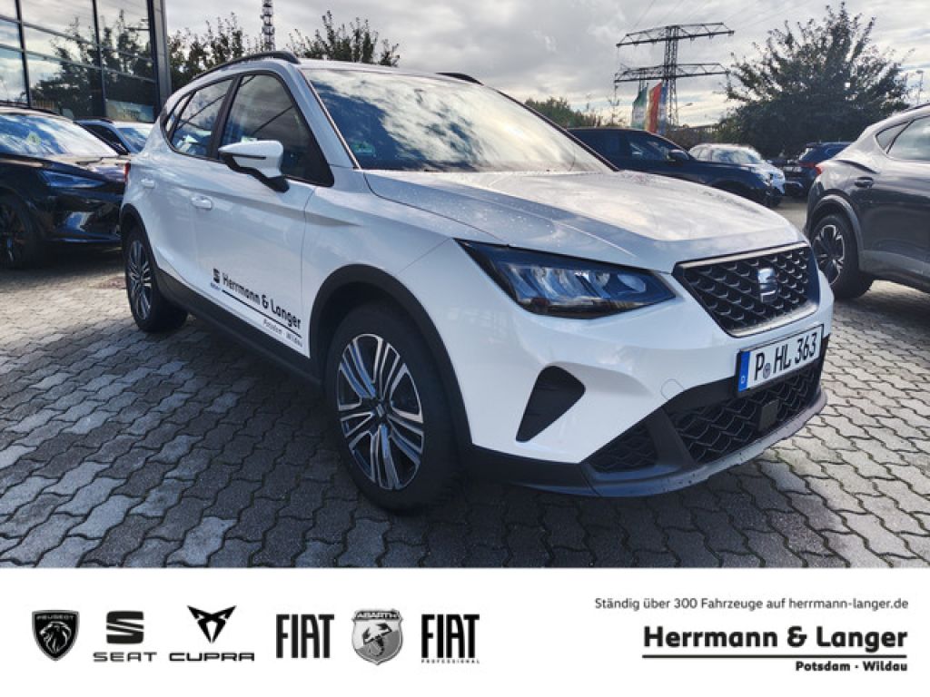 Seat Arona bei Gebrauchtwagen.expert - Hauptabbildung